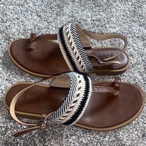 naturalizer sandals